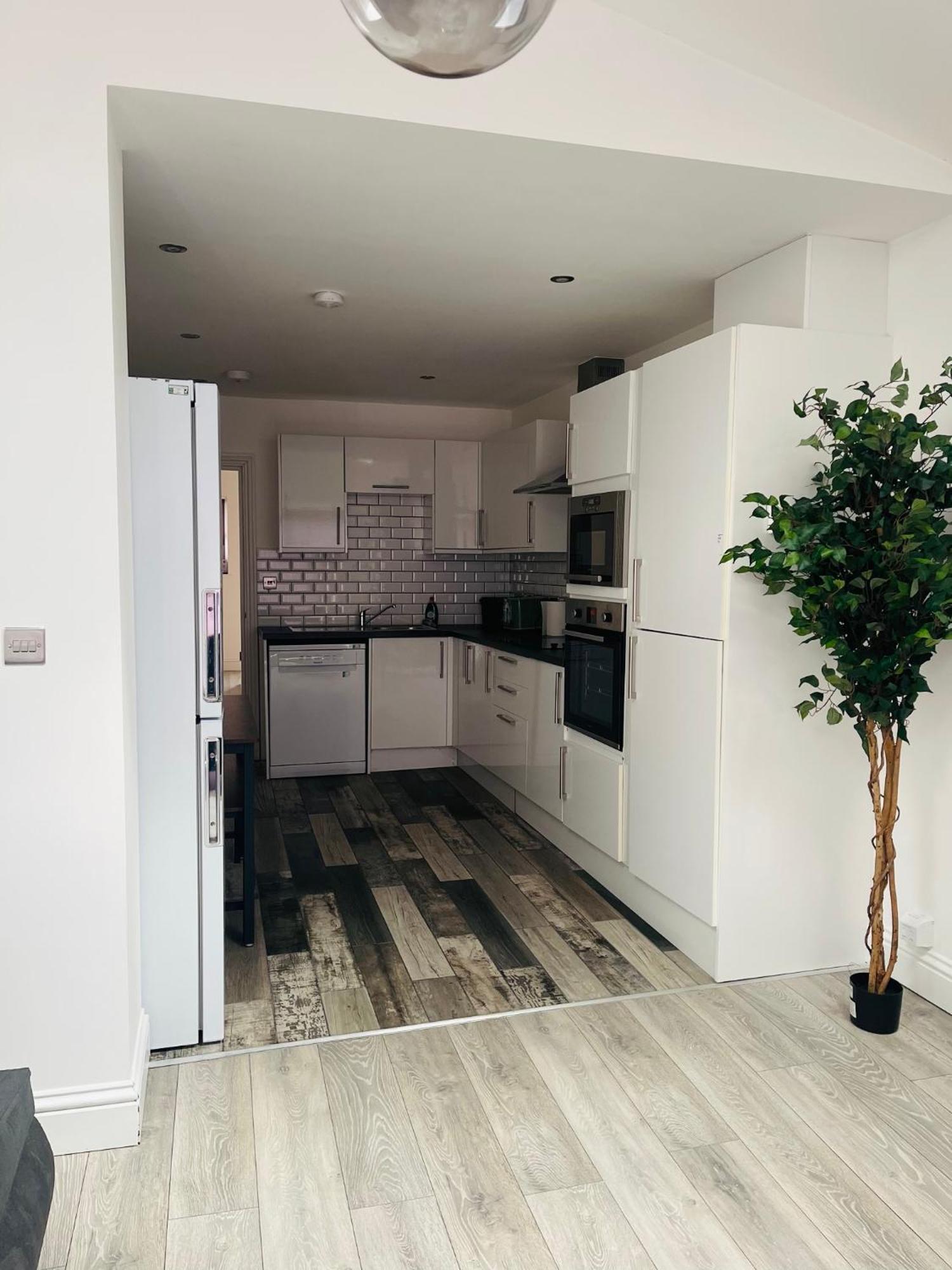 Cozy 1 Bedroom Garden Escape
